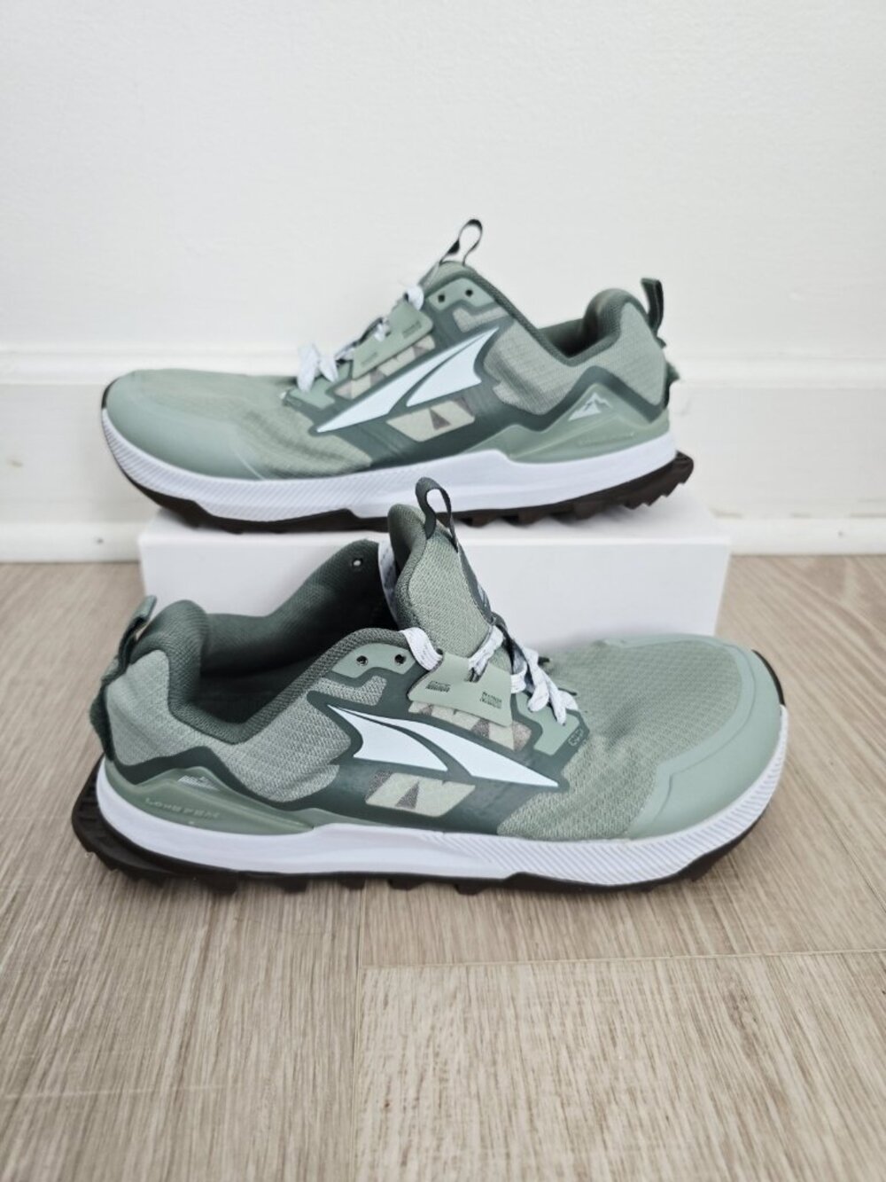 Altra Lone Peak 7 Sage Green Trail Hiking Womens Outdoor Sneakers Shoes 7.5